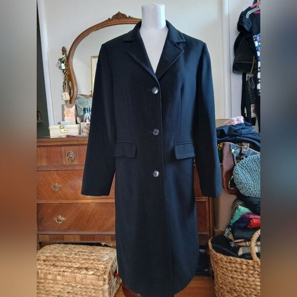 Gallery Macys Black Coat Machine Washable Coat SIZE S - Picture 3 of 15